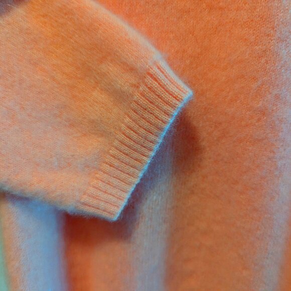 Peach Cashmere Sweater V-Neck Lord & Taylor PS - Picture 4 of 5